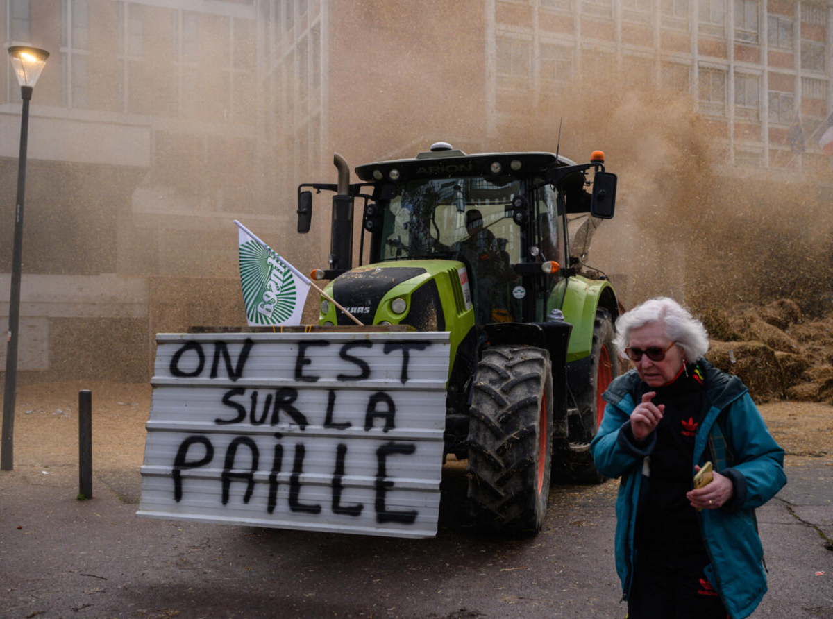 غضب المزارعين في فرنسا والشاحنات المغربية