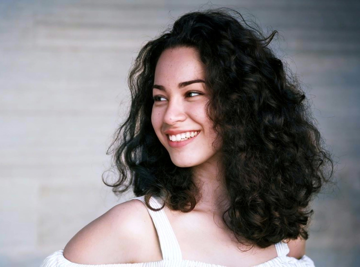 هل تكون بنت خريبكة أمينة دومان أول فائزة بـ “فيلدز”؟