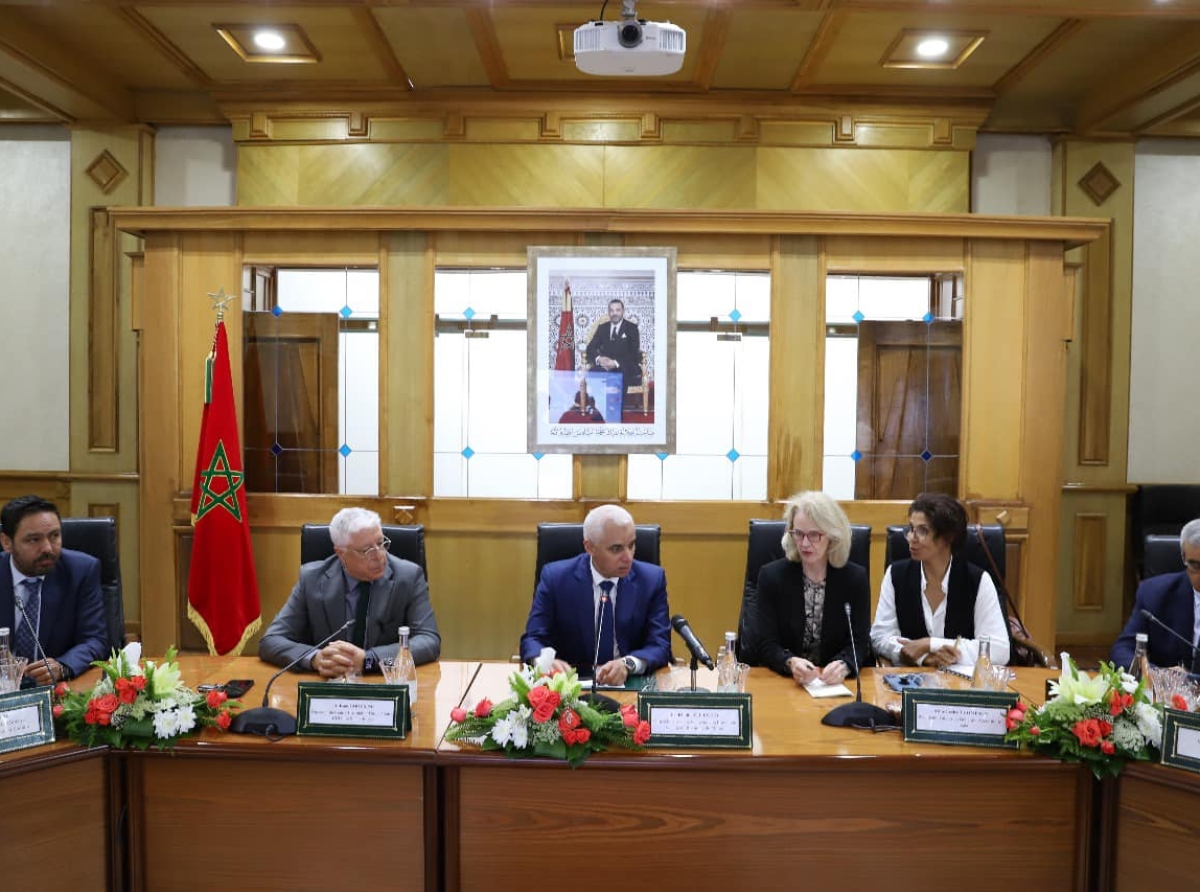 لقاءً لتنزيل بنود الإتفاقية الموقعة مع مؤسسة ” الاعتماد الكندي" لتحسين جودة الخدمات الصحية