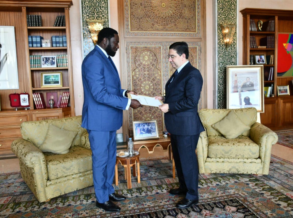 حاملا رسالة خطية إلى جلالة الملك من رئيس غامبيا.. بوريطة يستقبل وزير الخارجية الغامبي 