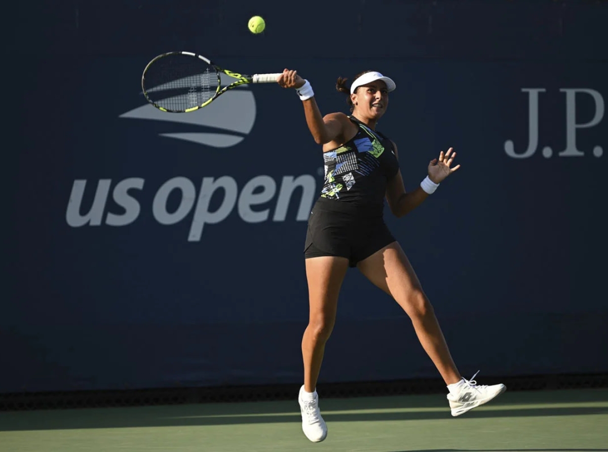 المغربية آية العوني تبلغ نهائي بطولة أنطاليا لكرة المضرب