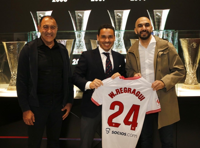 وليد الركراكي في ضيافة نادي إشبيلية