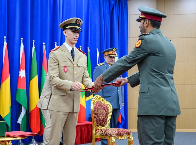صاحب السمو الملكي ولي العهد الأمير مولاي الحسن يترأس بالقنيطرة حفل تخرج الفوج 24 للسلك العالي للدفاع والفوج 58 لسلك الأركان