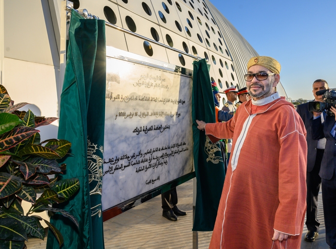 جلالة الملك يعطي تعليماته السامية لإطلاق العمل بمستشفى محمد السادس بالحسيمة ومستشفى الزموري بالقنيطرة