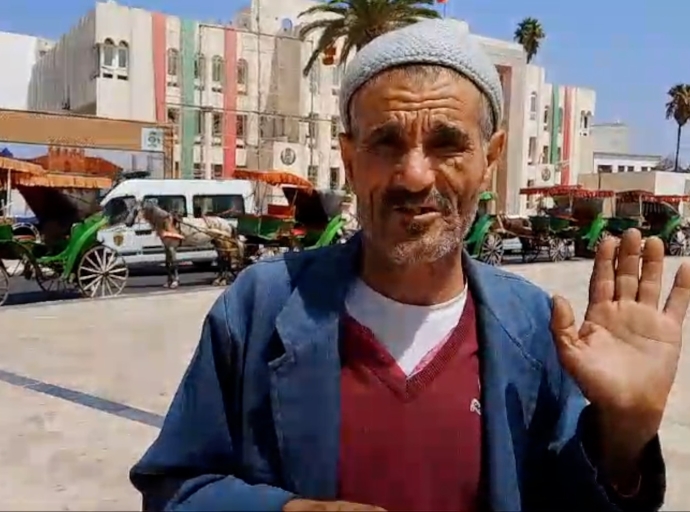 مهنيو "الكوتشي"  يحتجون امام عمالة اسفي