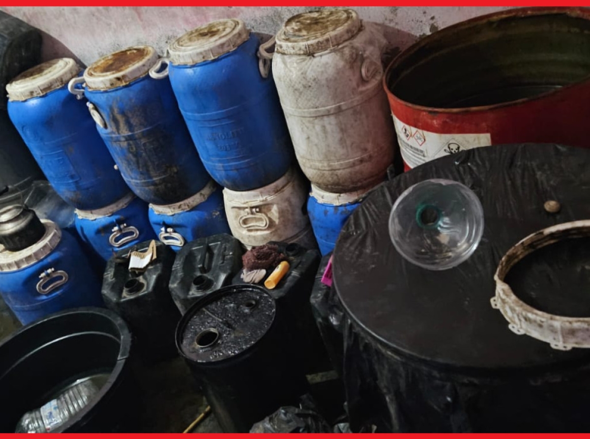 الشرطة القضائية بالجديدة توقف احد ذوي السوابق متورط في اعداد وترويج “الماحيا” وتحجز اكثر من 3 اطنان من المسكر