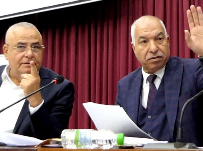 في غياب ممثل الوالي مهيدية: المصادقة بالإجماع على نقط الدورة الاستثنائية لمجلس عمالة الدار البيضاء 